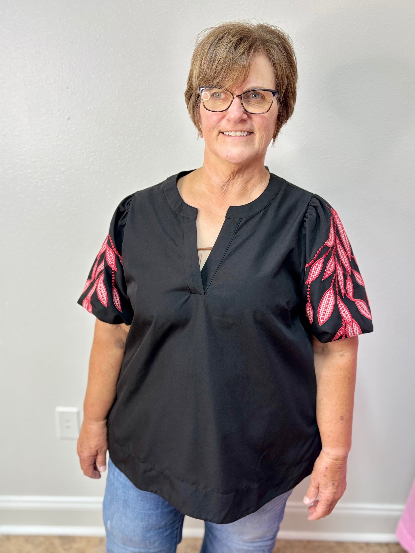 Women's Plus V-Neck Embossed Sleeve Top