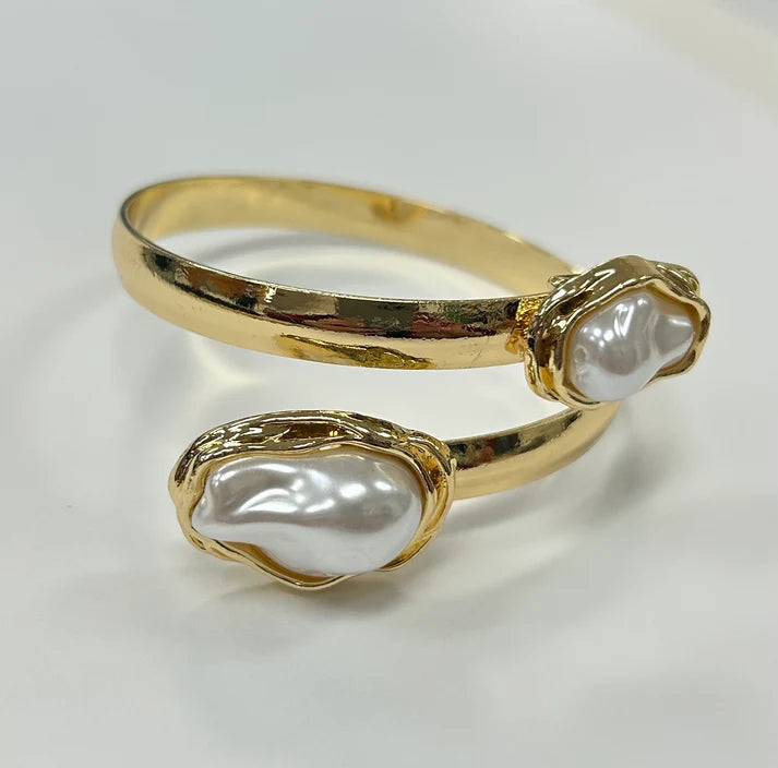Pearl Serenity Shell Bangle