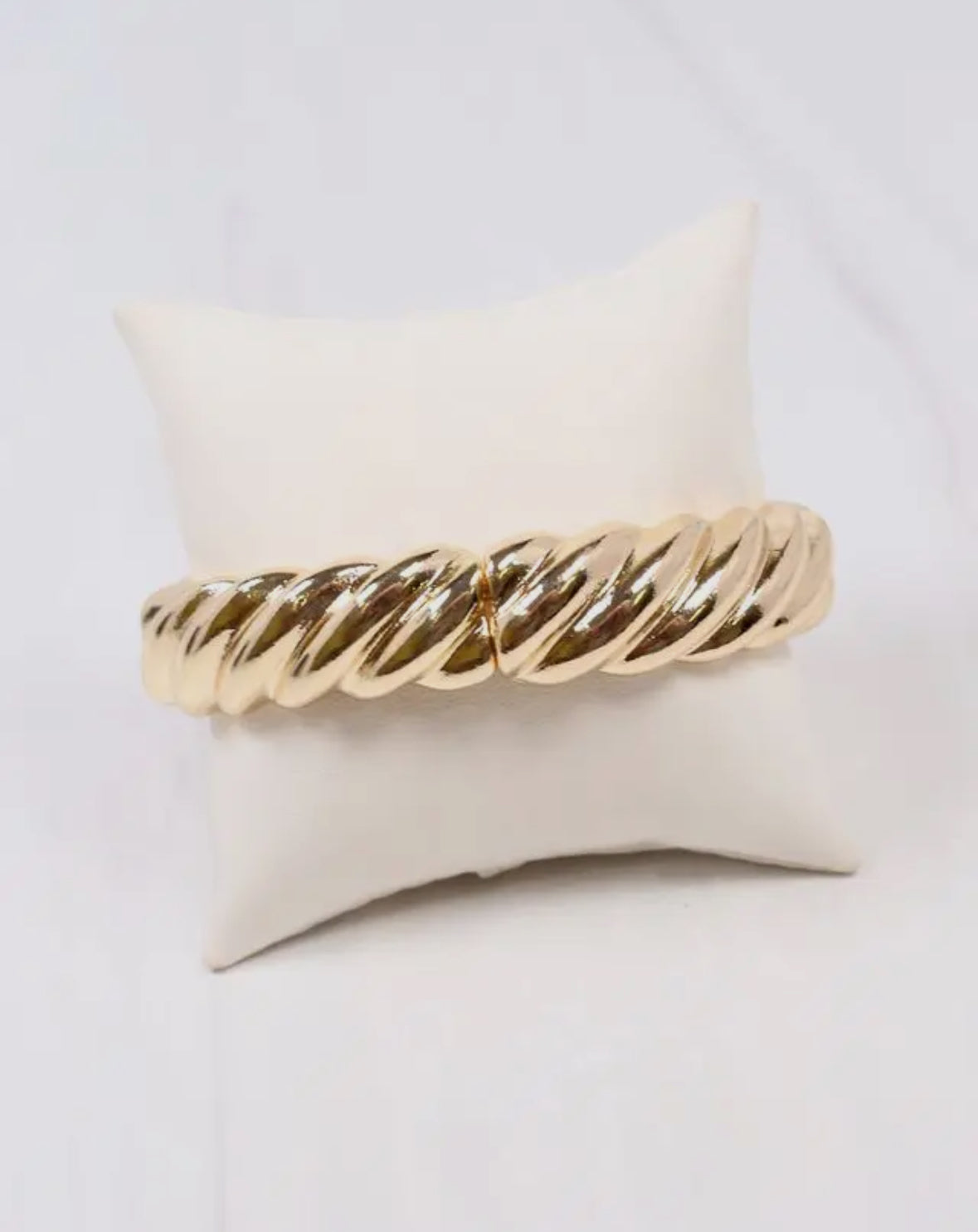Vicky Twisted Bracelet