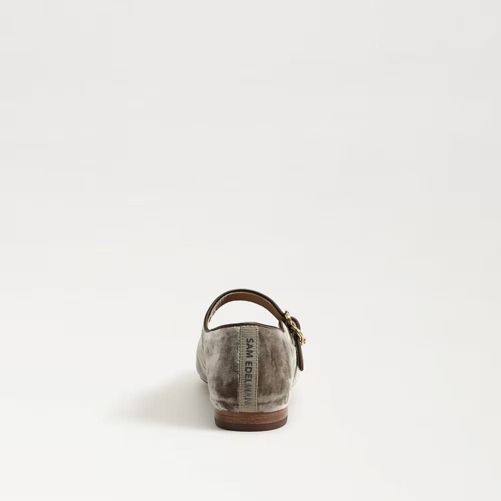 Michaela Mary Jane Flat