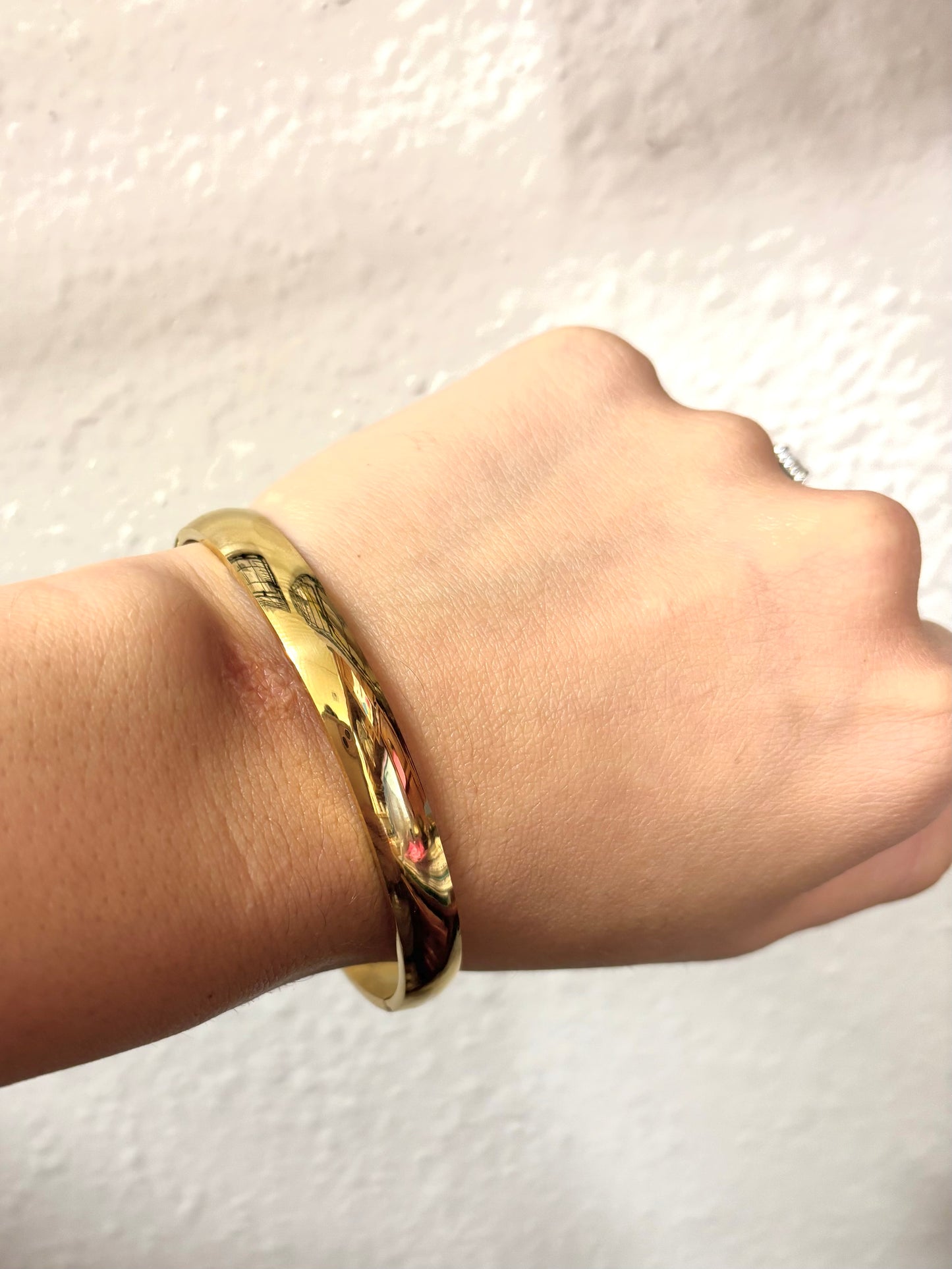 Stainless Steel Gold Clasp Bangle