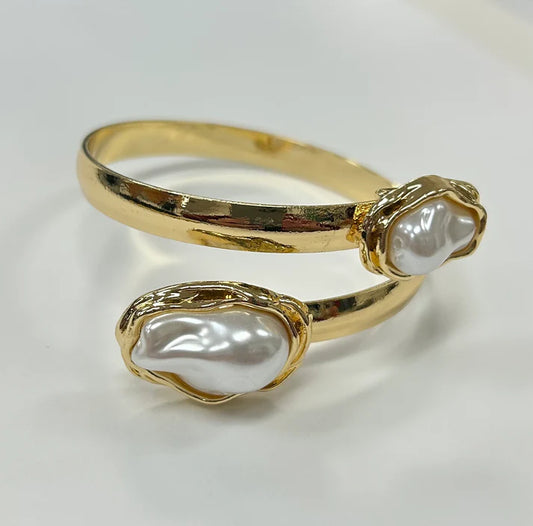 Pearl Serenity Shell Bangle