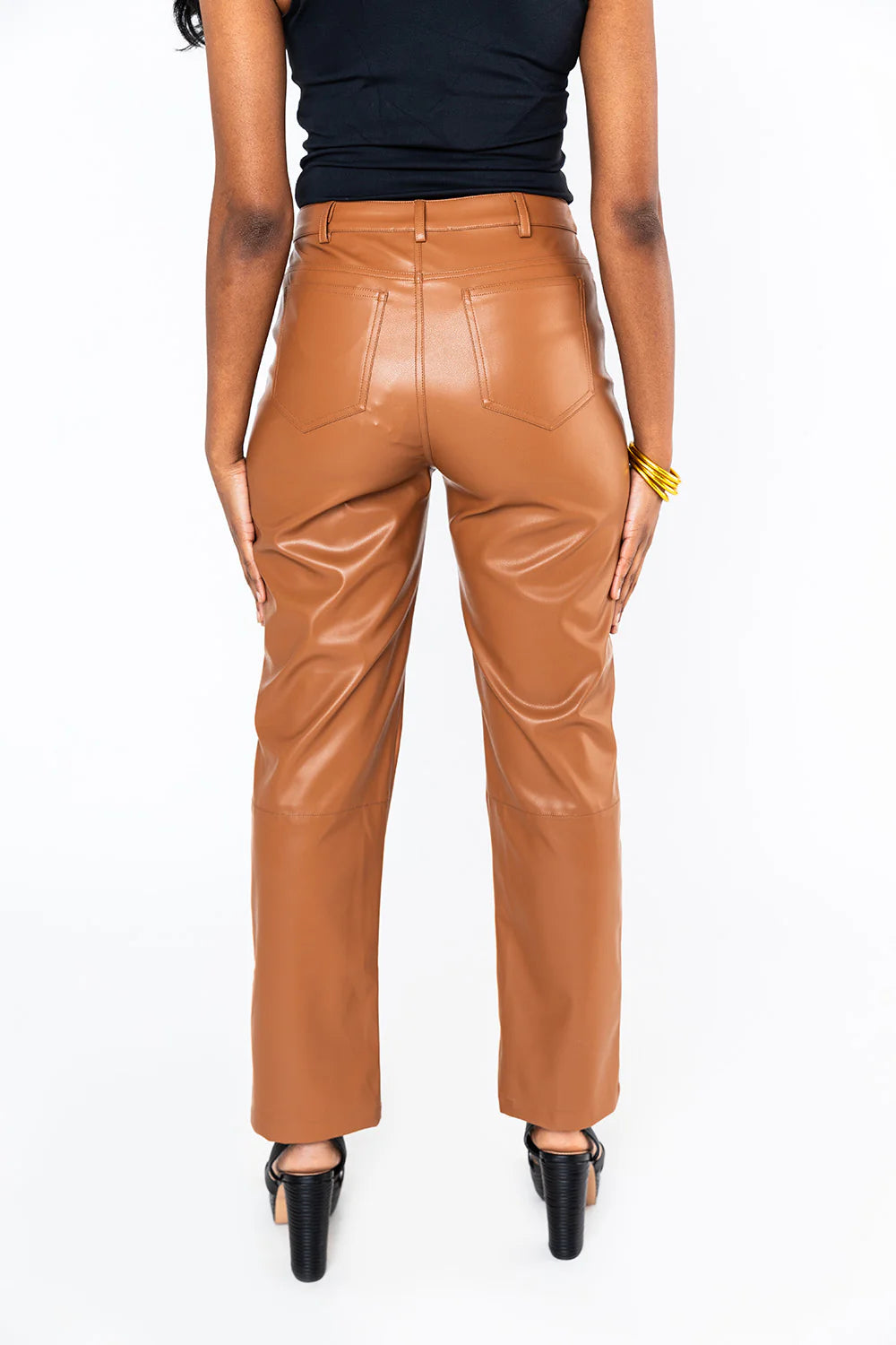 GOMEZ VEGAN LEATHER PANTS - CAMEL