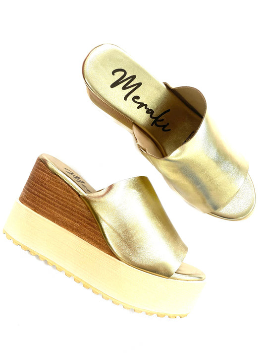 Nora Gold Wooden Wedge