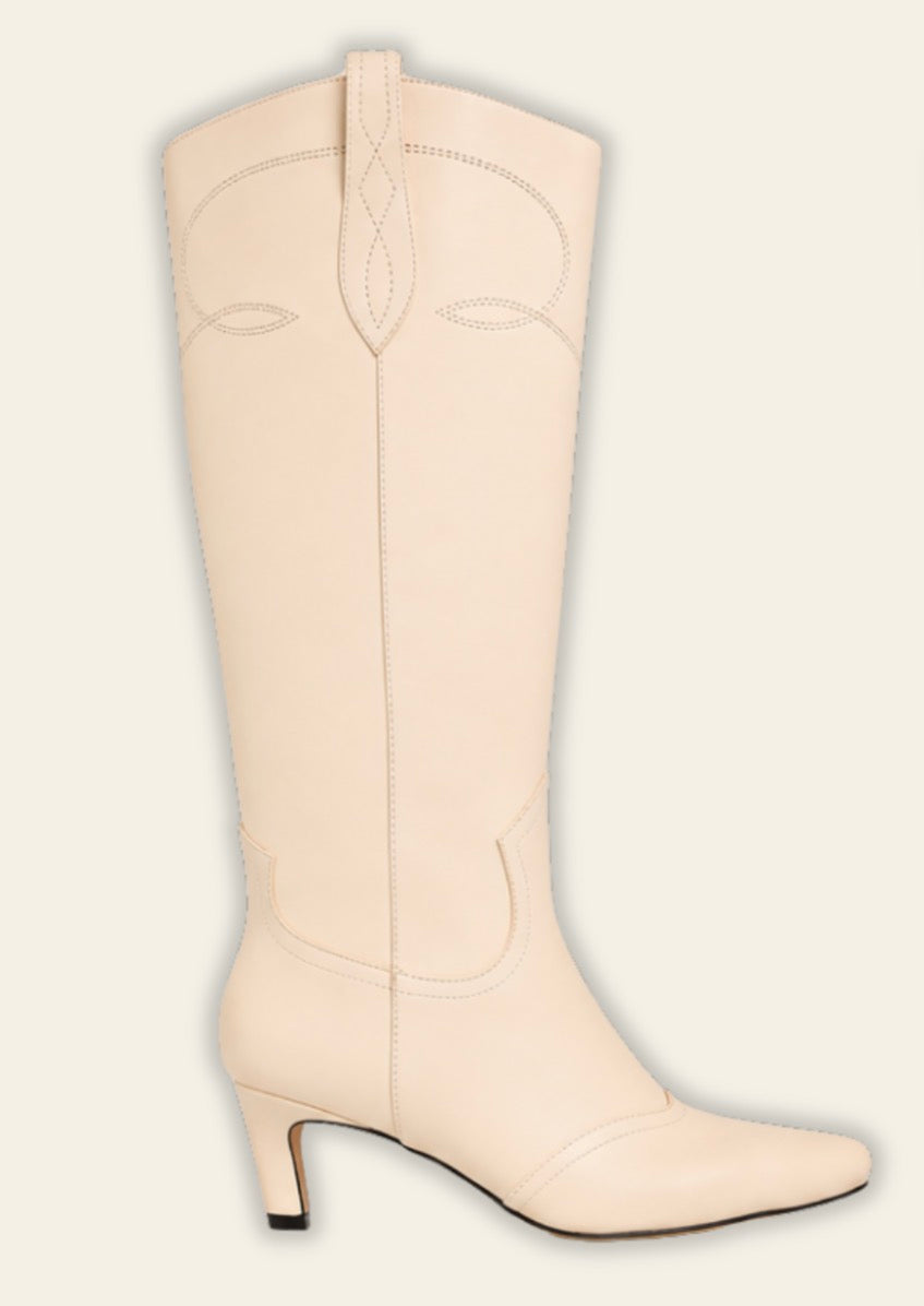 Valentina Boot in Ivory