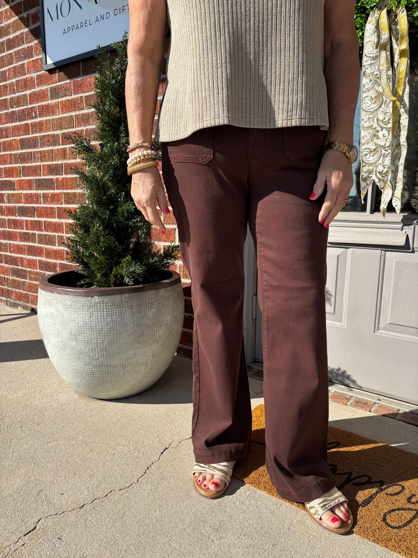 Cocoa Mini Patch Pocket Jean