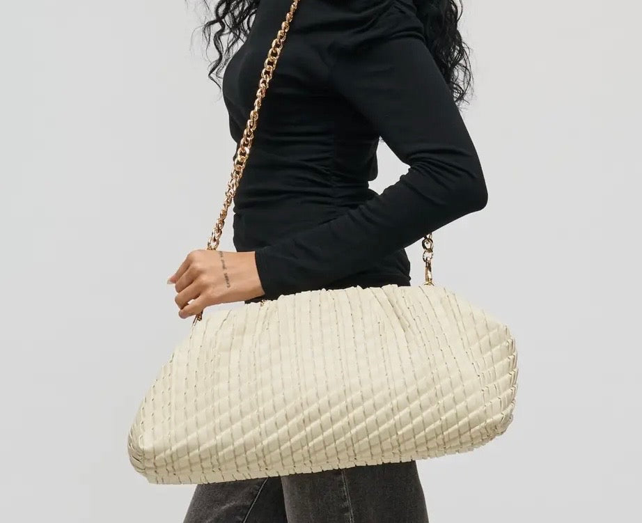Veronica Clutch