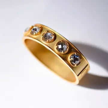 Clara Bangle