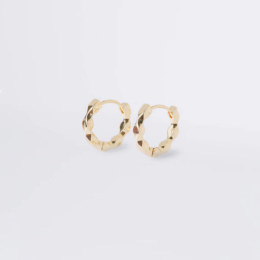Wavy Hoops